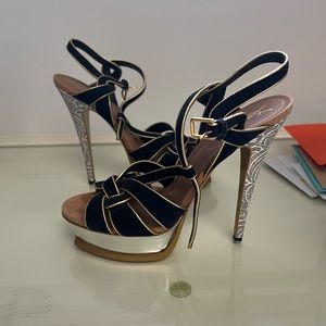 YSL - Yves Saint Laurent Tribute 105 High Heel size:40
